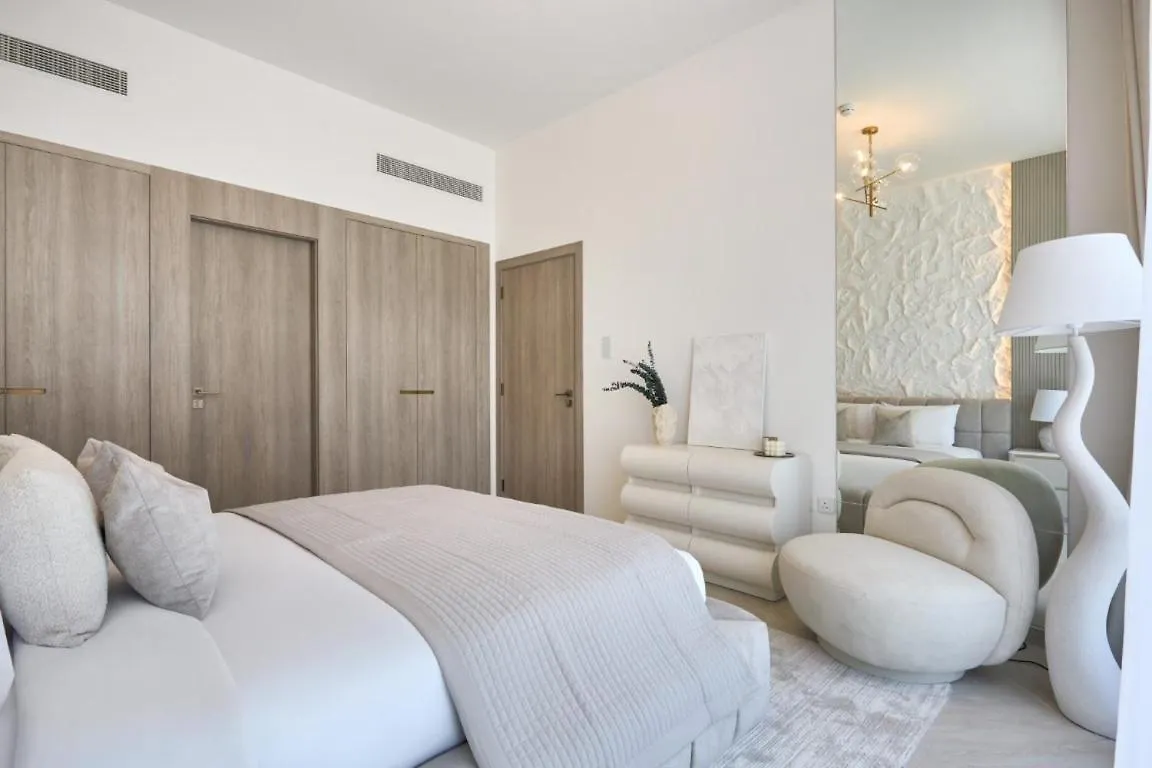 Chic-1Broxford Terrace 2 Luxuriously Furnished Apartment Dubai