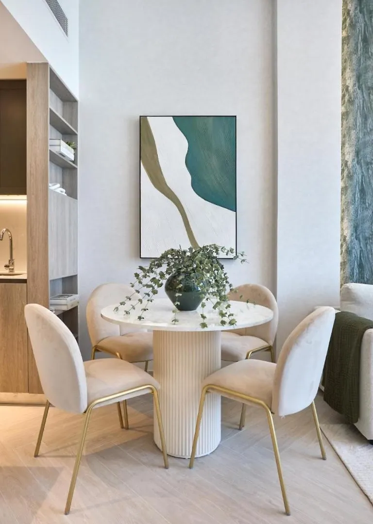 Chic-1Broxford Terrace 2 Luxuriously Furnished Apartment Dubai